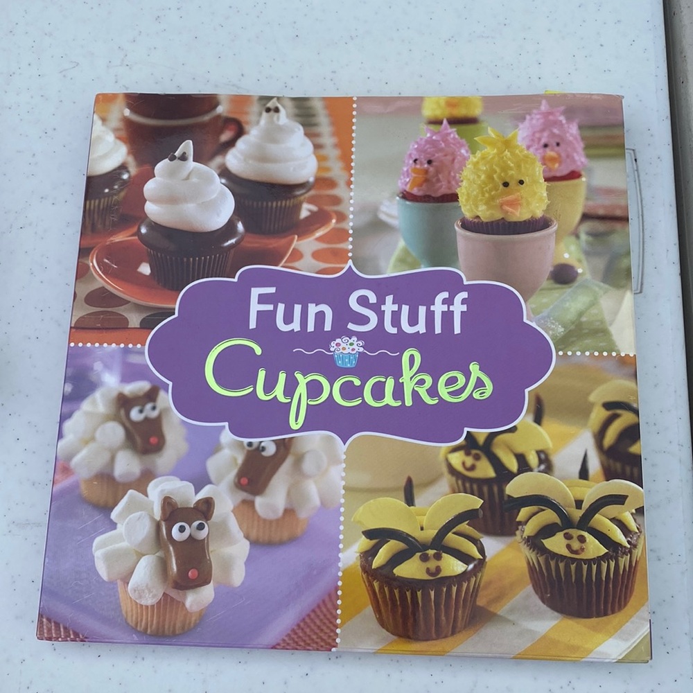 Fun stuff cupcakes book